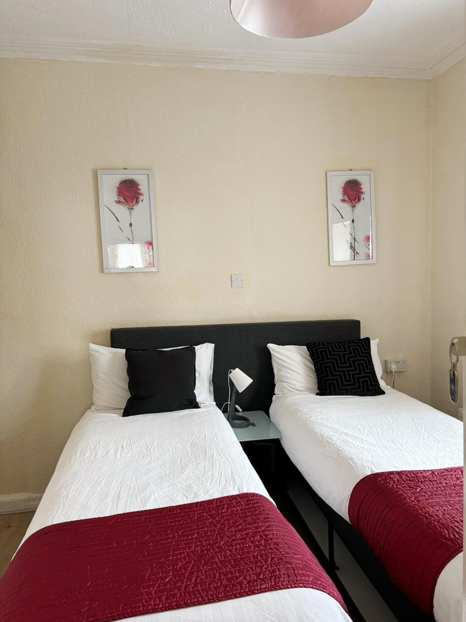 Mulgrave Lodge Дън Лийри Екстериор снимка
