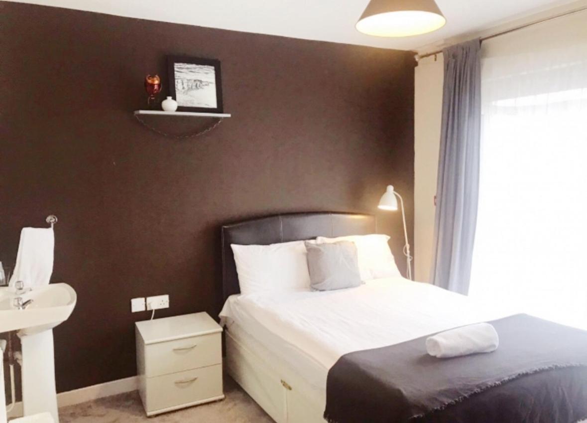 Mulgrave Lodge Дън Лийри Екстериор снимка